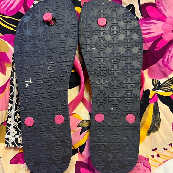 5 piece Tory Burch Swim ensemble:rash guard, flip flops, 2 bikini tops, 1 bottom - Picture 7 of 15